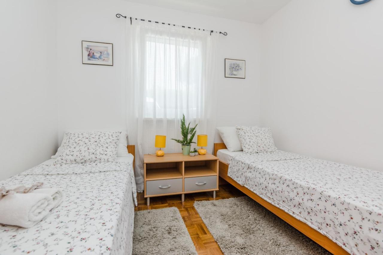 Luton Apartment Zadar Kozino Heating Pool & Jacuzzi Esterno foto