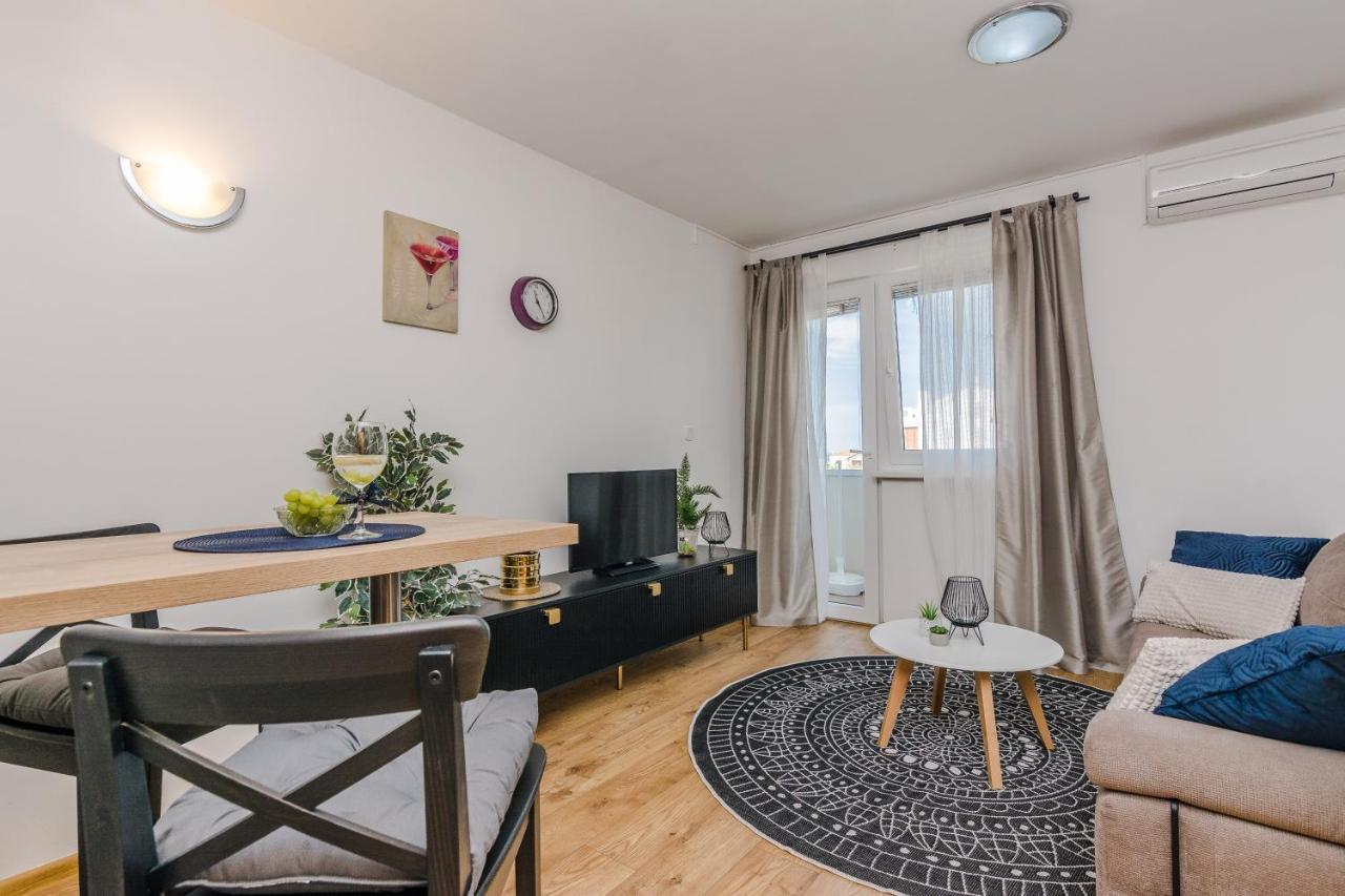 Luton Apartment Zadar Kozino Heating Pool & Jacuzzi Esterno foto